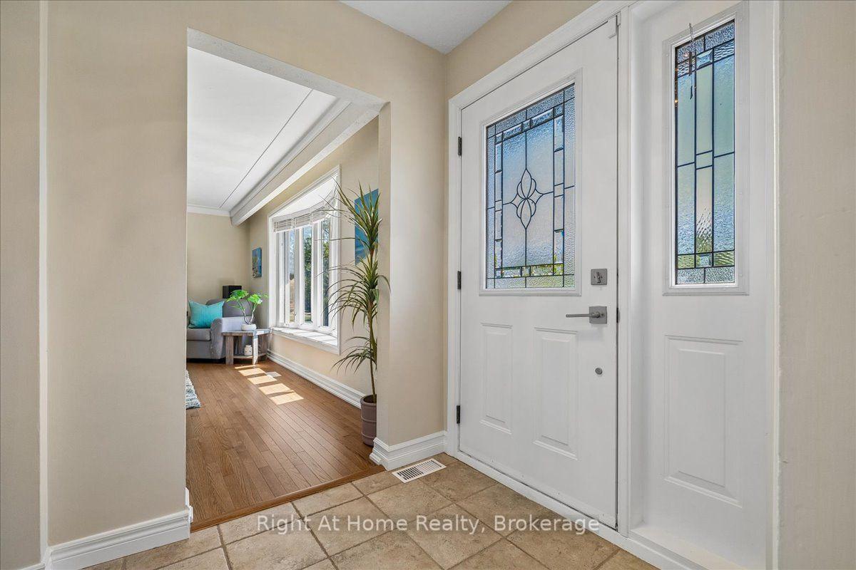Photo 8 of 275 Kent Crescent, Burlington, Appleby — HOMEH