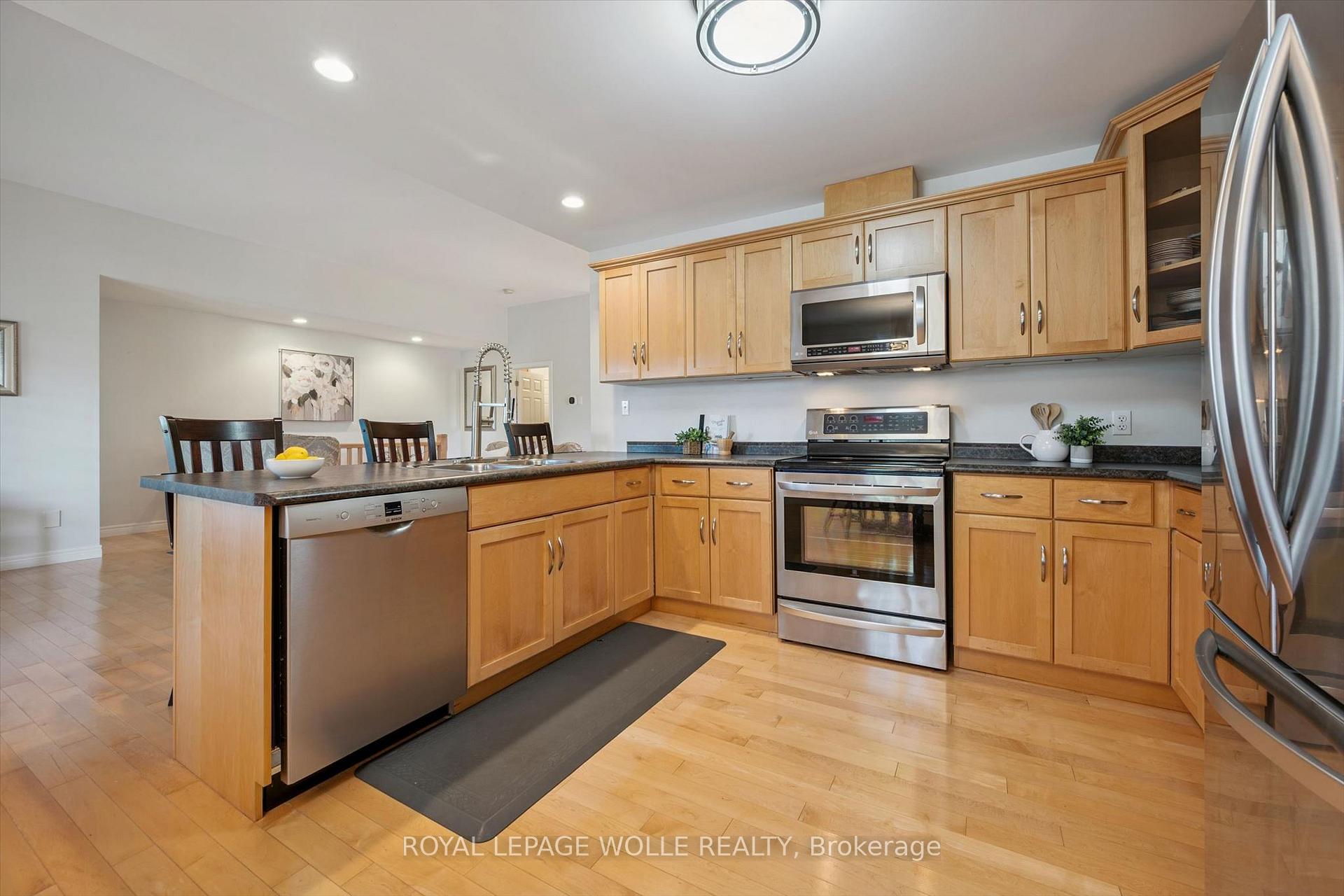 Photo 17 of 123 Cardinal Drive, Woodstock, Woodstock - North — HOMEH