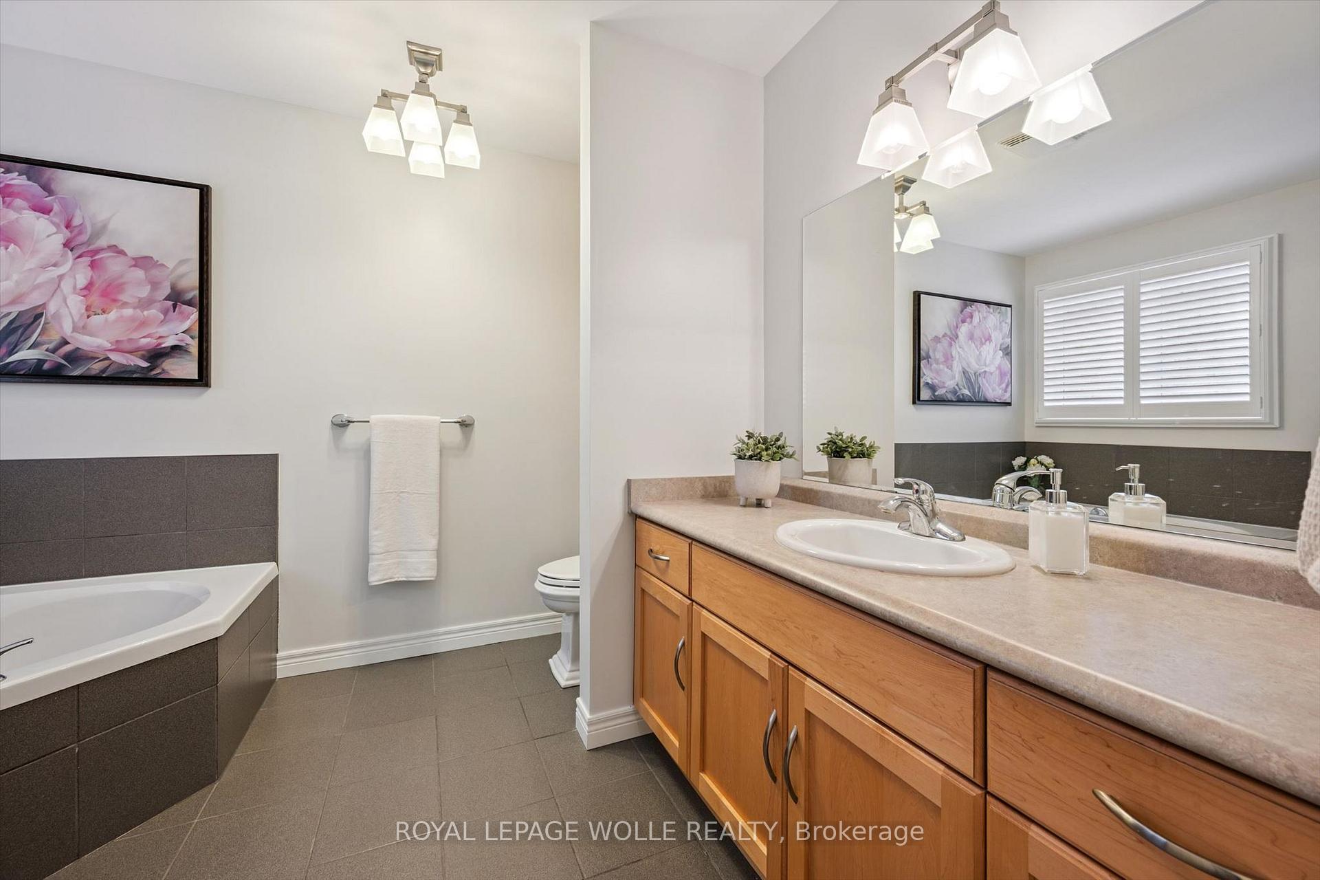 Photo 23 of 123 Cardinal Drive, Woodstock, Woodstock - North — HOMEH