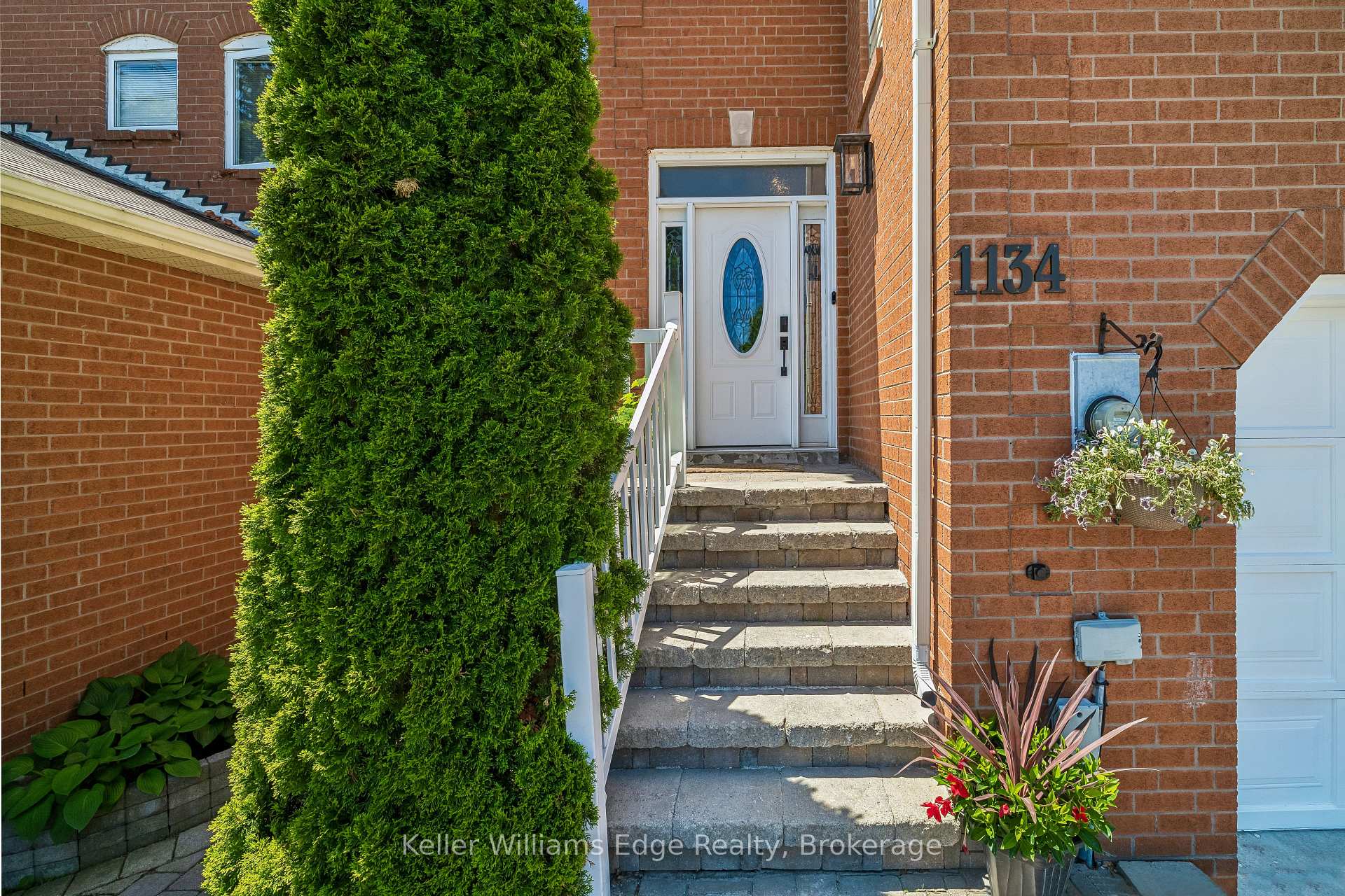 Photo 4 of 1134 Leewood Drive, Oakville, Glen Abbey — HOMEH
