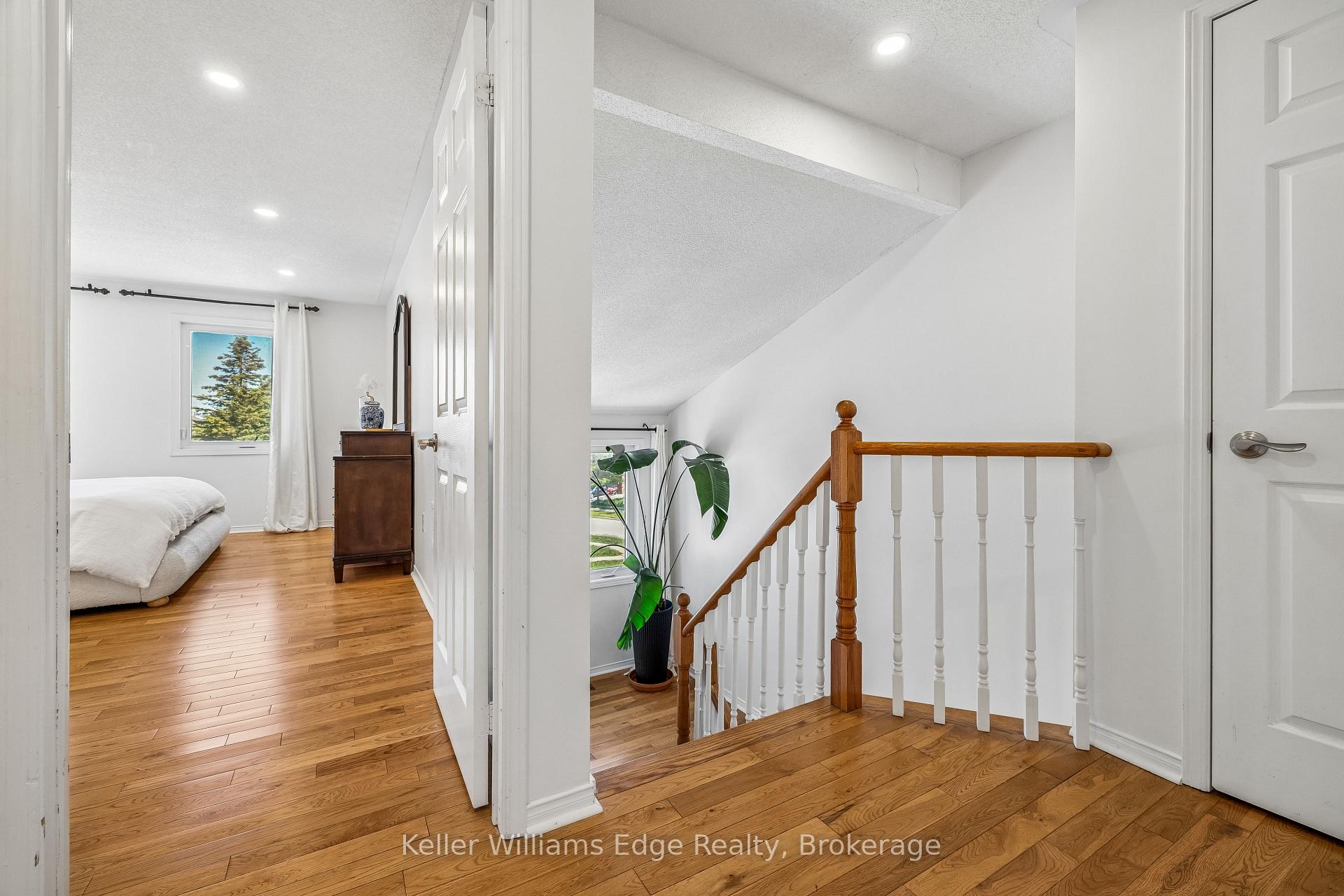 Photo 24 of 1134 Leewood Drive, Oakville, Glen Abbey — HOMEH