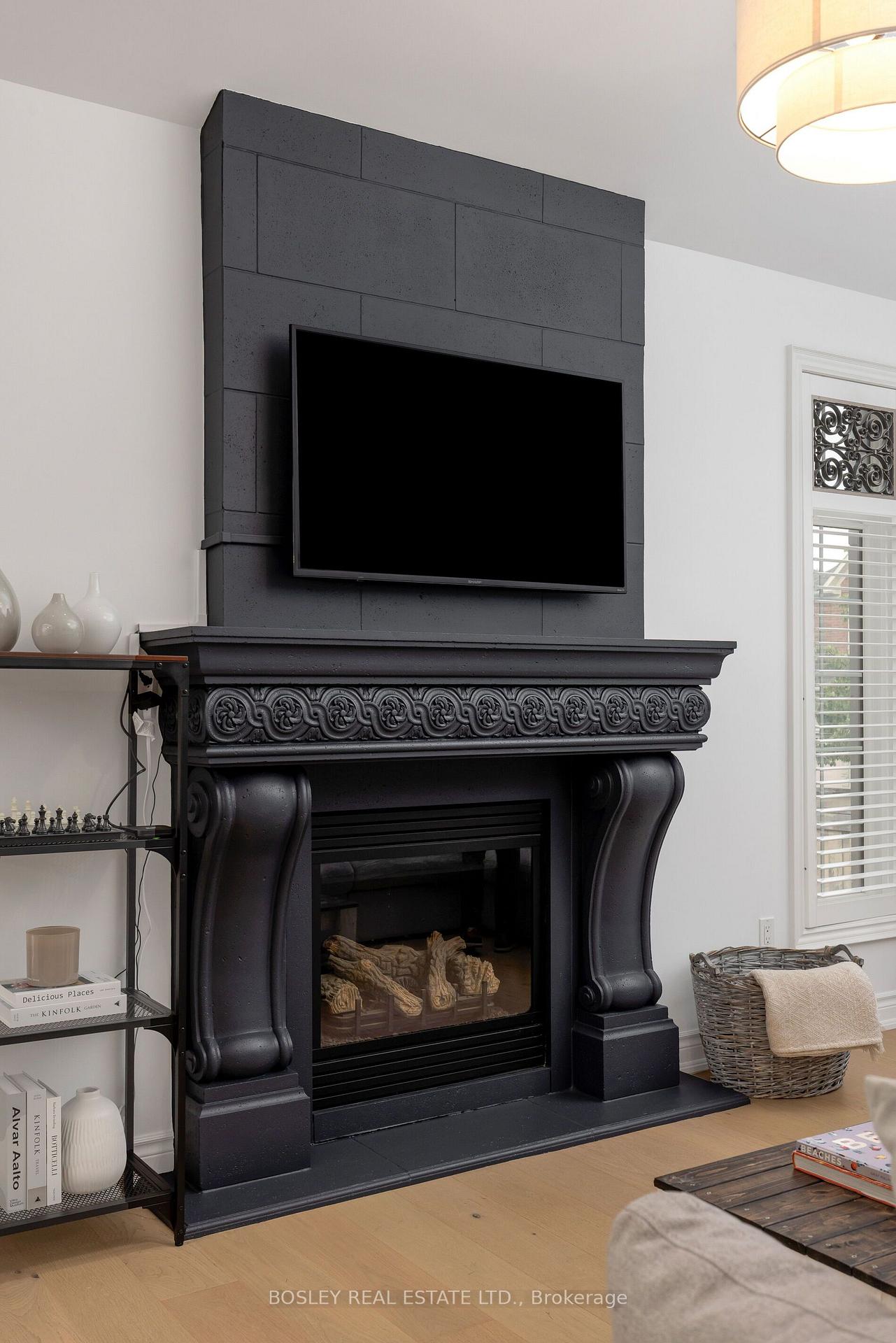 Photo 12 of 1 Heritage Estates Road, Vaughan, Patterson — HOMEH