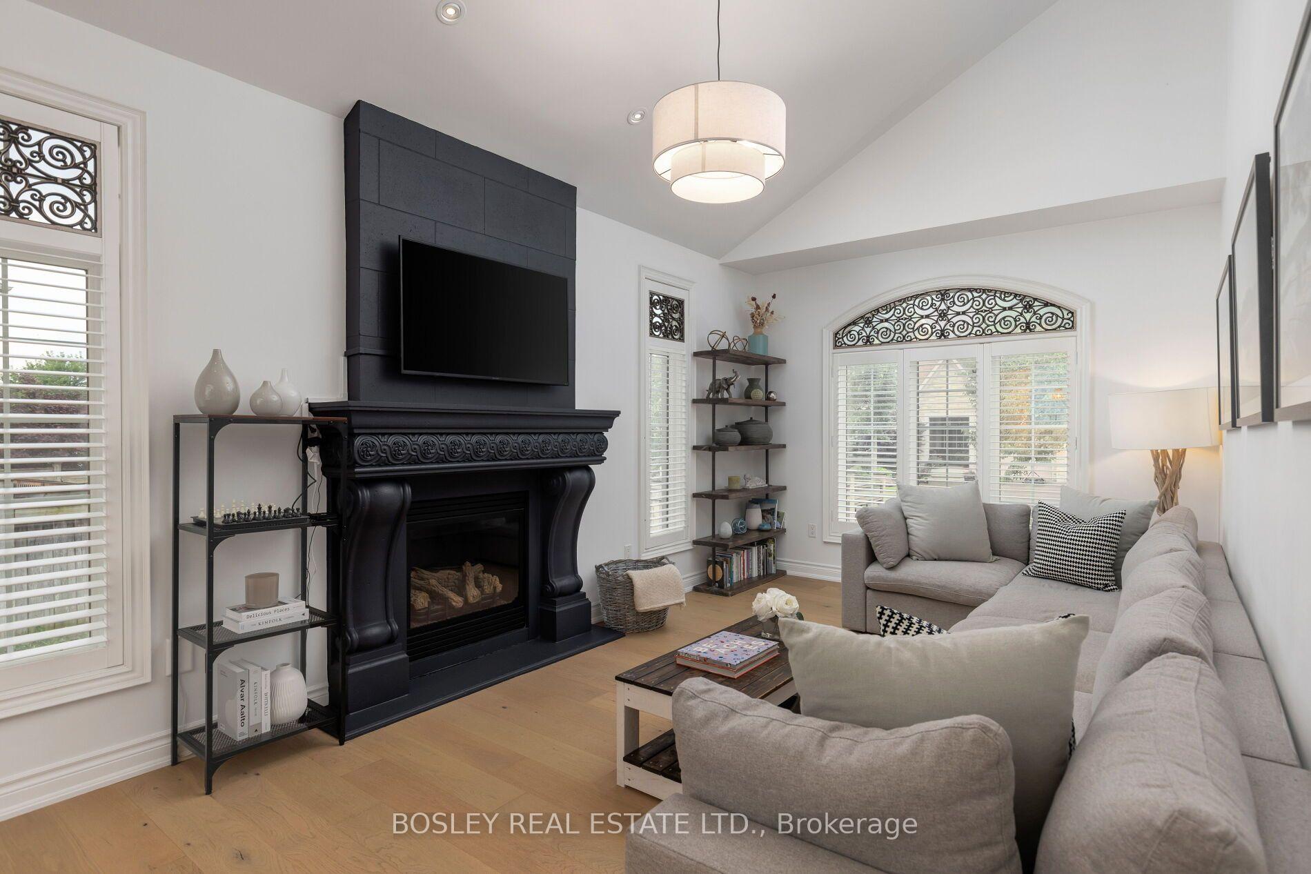 Photo 13 of 1 Heritage Estates Road, Vaughan, Patterson — HOMEH