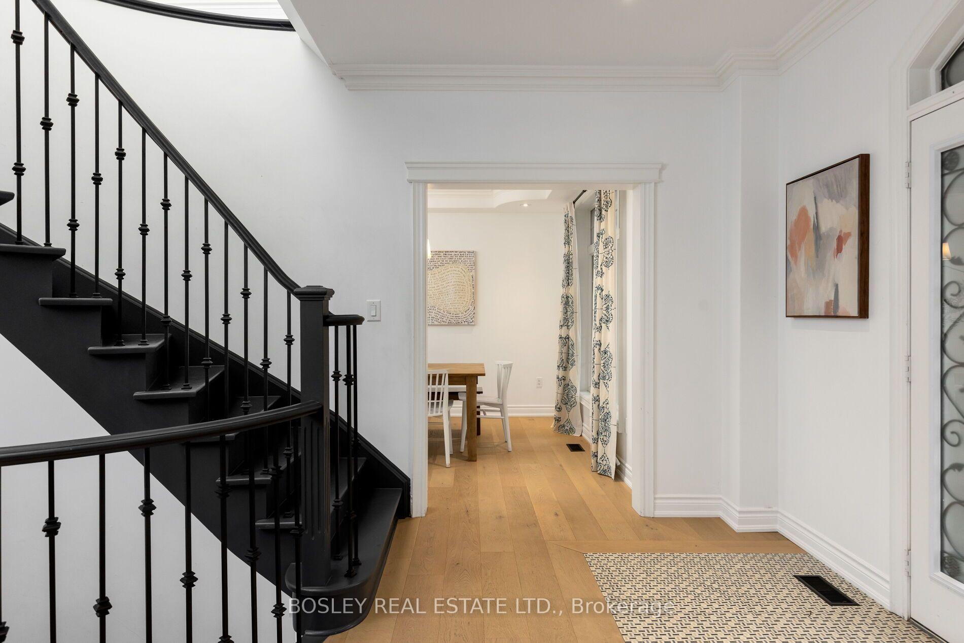 Photo 21 of 1 Heritage Estates Road, Vaughan, Patterson — HOMEH