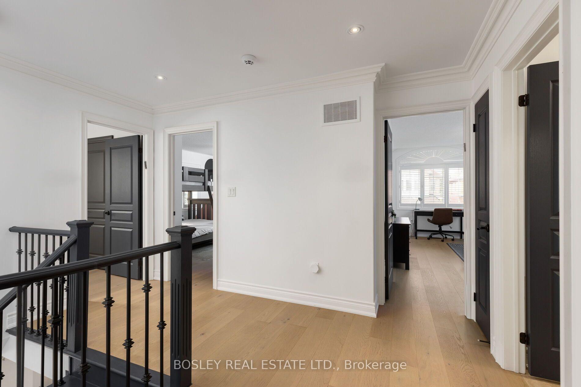 Photo 27 of 1 Heritage Estates Road, Vaughan, Patterson — HOMEH