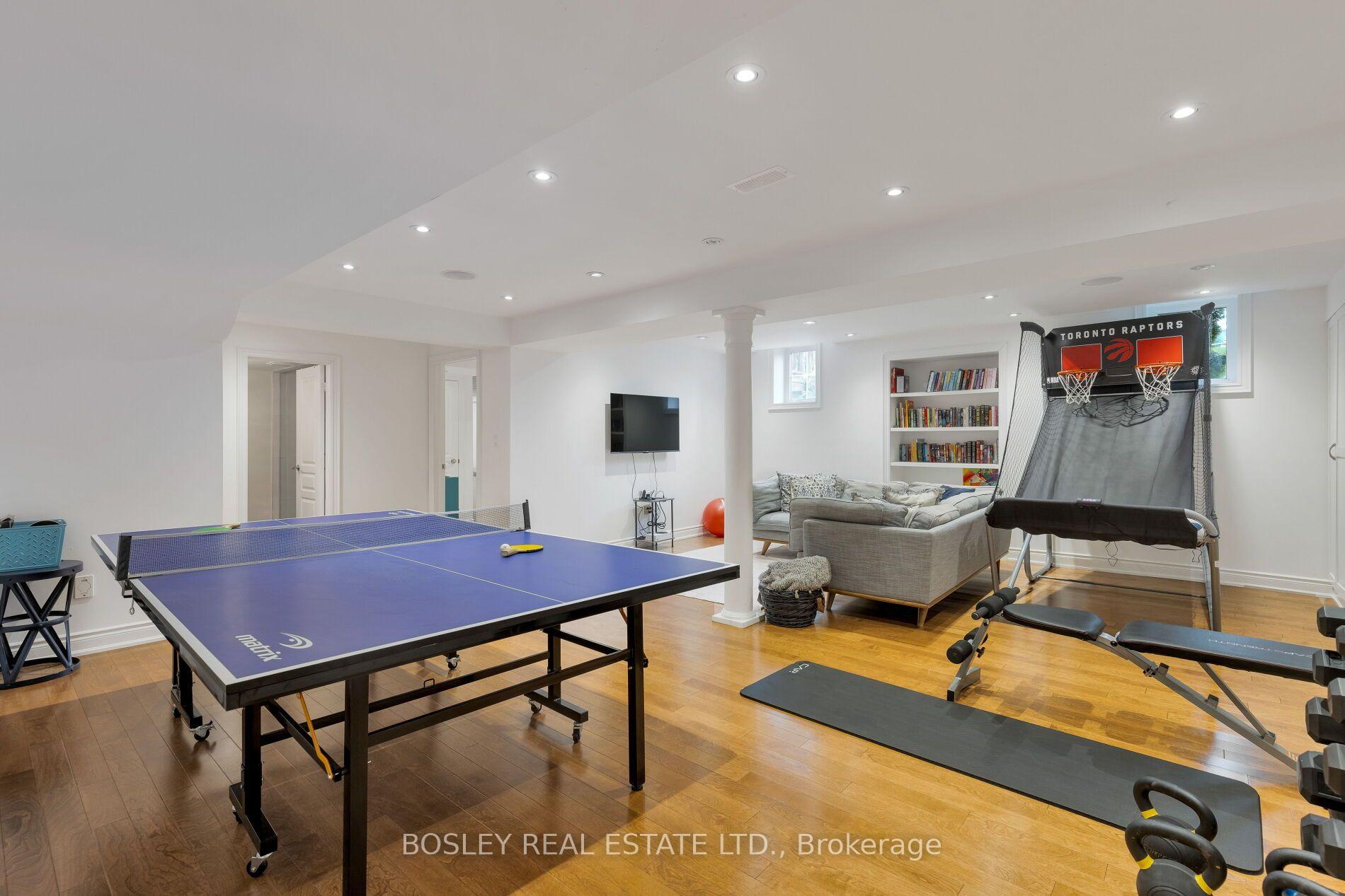 Photo 33 of 1 Heritage Estates Road, Vaughan, Patterson — HOMEH