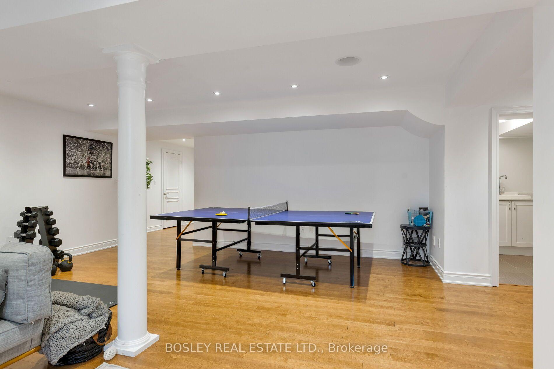 Photo 35 of 1 Heritage Estates Road, Vaughan, Patterson — HOMEH