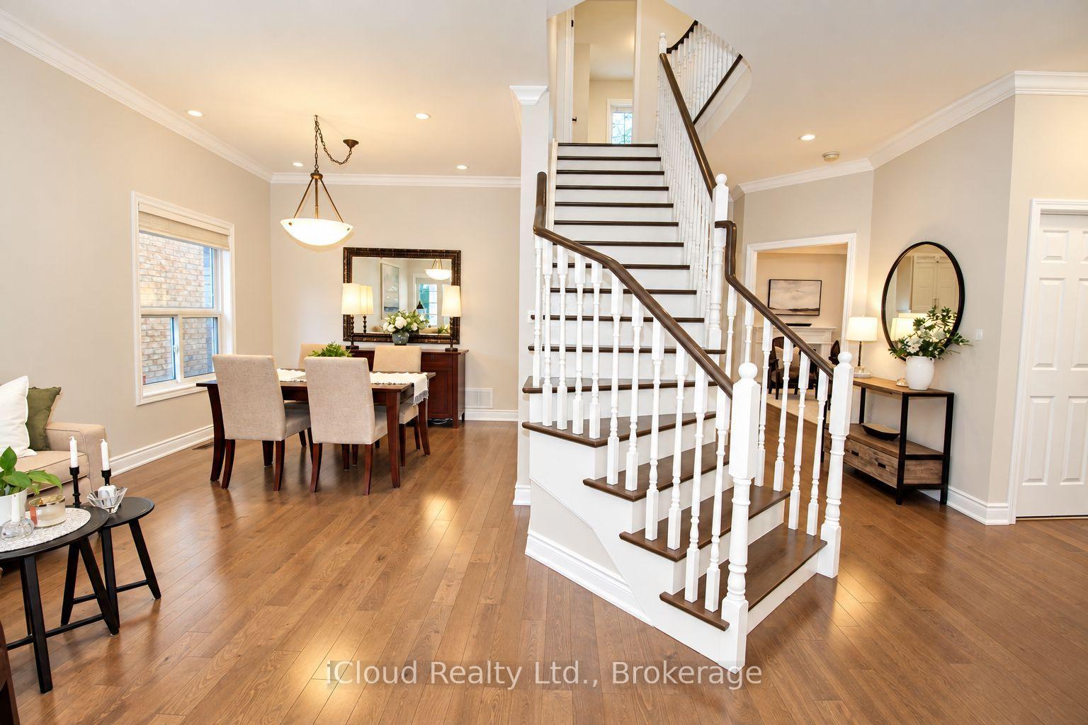 Photo 3 of 20 Beavervalley Drive, Brampton, Fletcher's Meadow — HOMEH