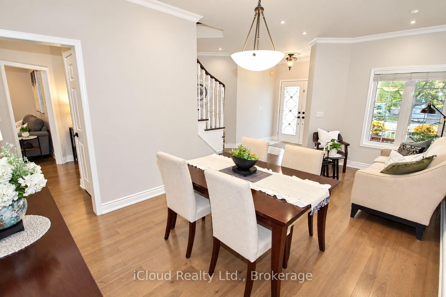 Photo 5 of 20 Beavervalley Drive, Brampton, Fletcher's Meadow — HOMEH