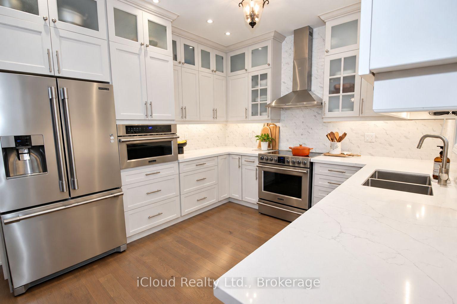 Photo 11 of 20 Beavervalley Drive, Brampton, Fletcher's Meadow — HOMEH