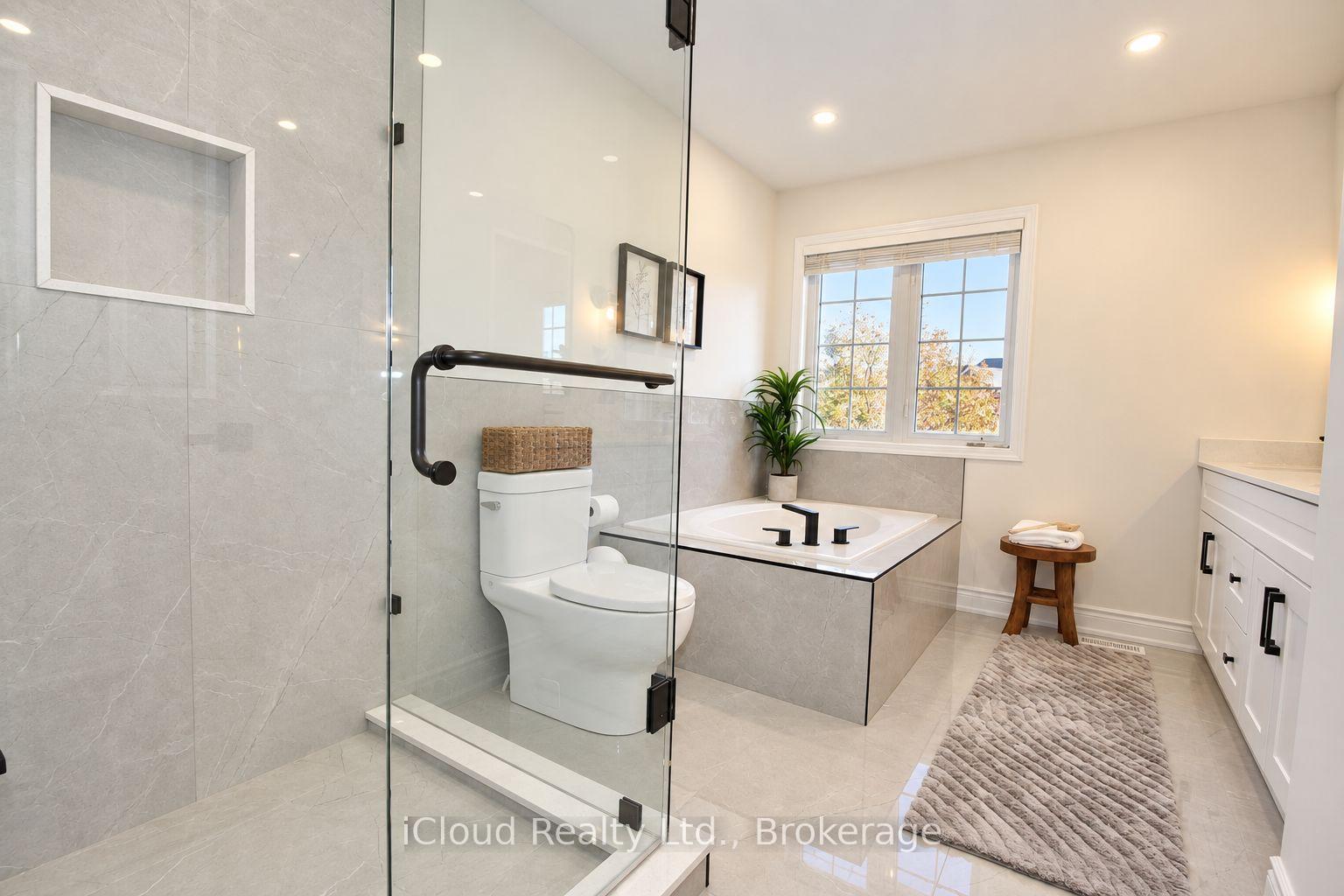 Photo 17 of 20 Beavervalley Drive, Brampton, Fletcher's Meadow — HOMEH