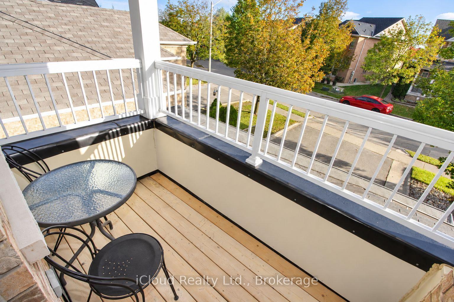 Photo 21 of 20 Beavervalley Drive, Brampton, Fletcher's Meadow — HOMEH