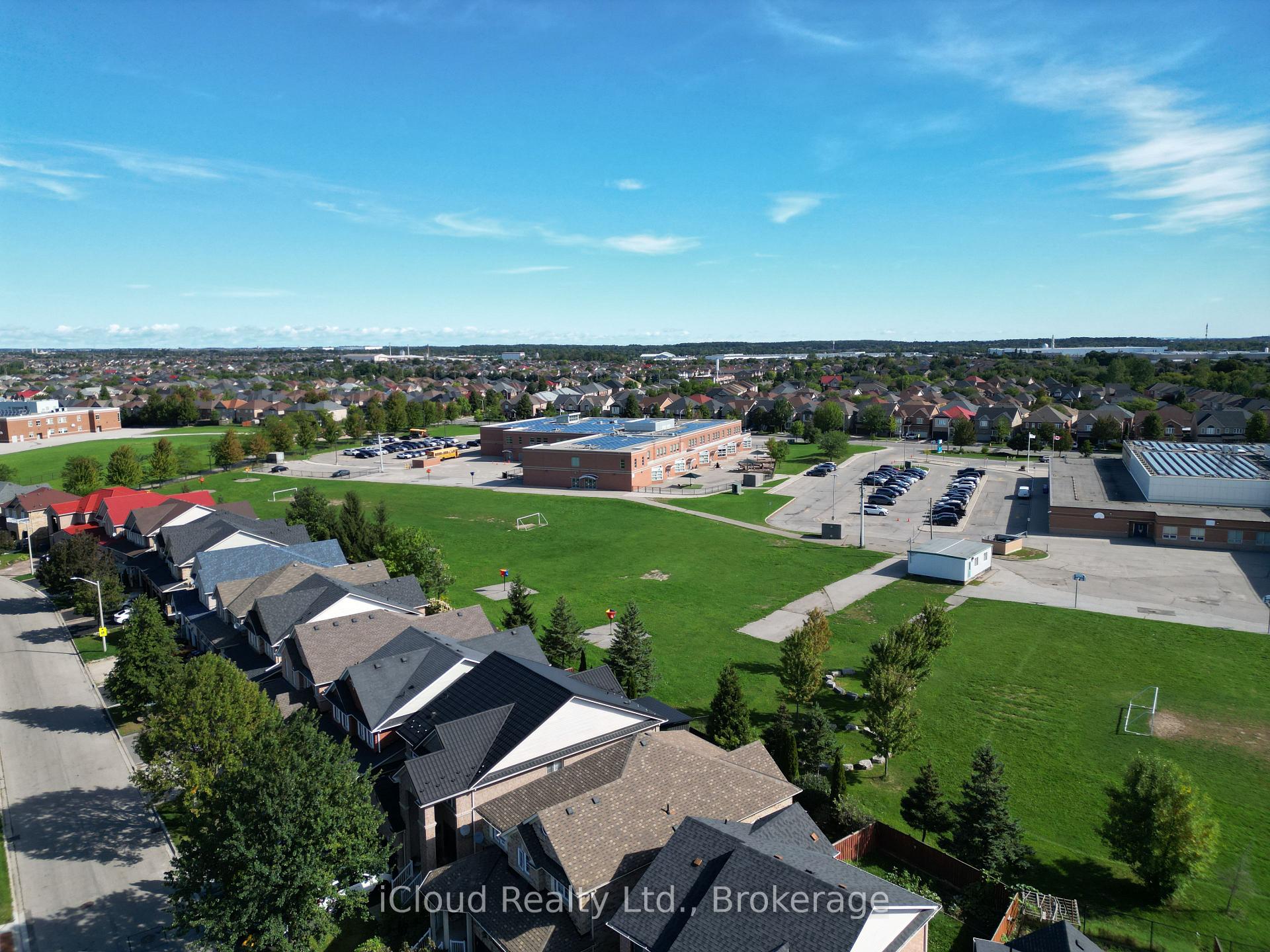 Photo 39 of 20 Beavervalley Drive, Brampton, Fletcher's Meadow — HOMEH