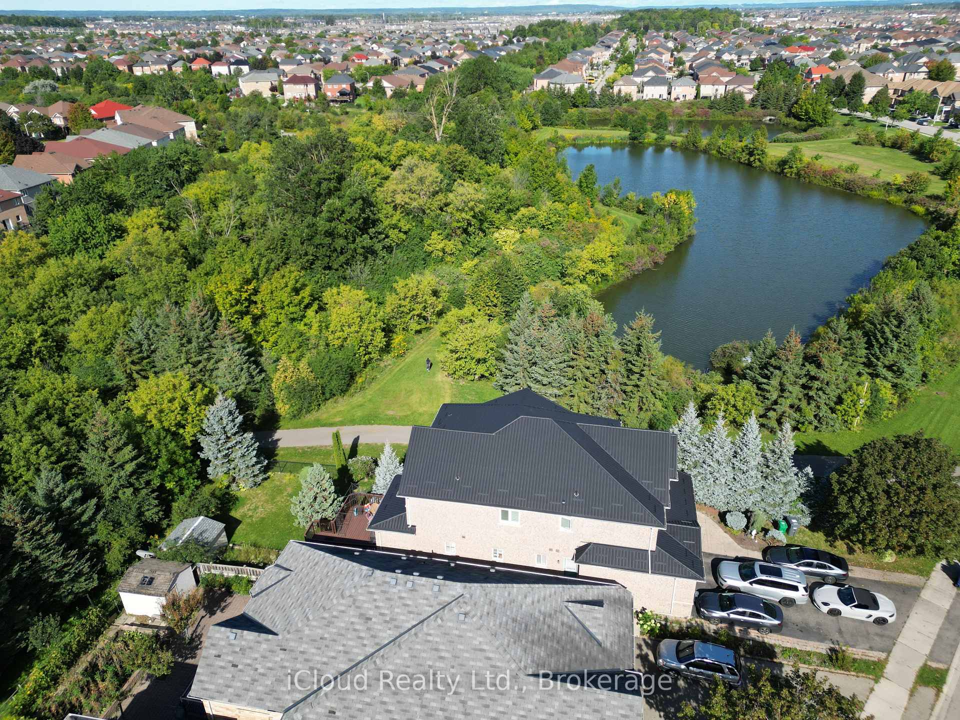 Photo 40 of 20 Beavervalley Drive, Brampton, Fletcher's Meadow — HOMEH