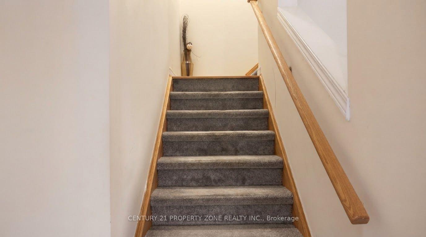 Photo 6 of Unit 10, 485 Beresford Path, Oshawa, Central — HOMEH