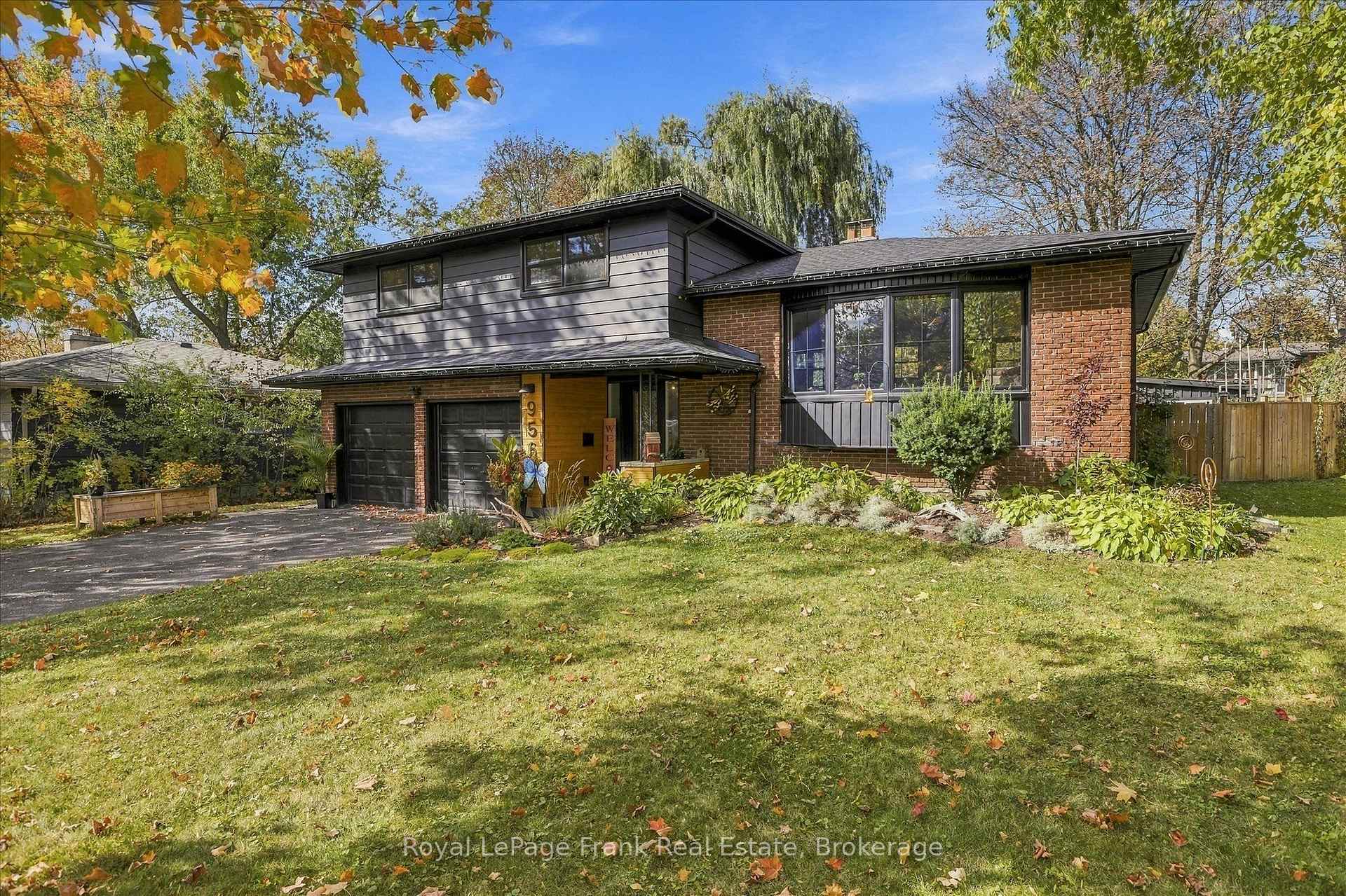 Photo 2 of 956 Weller Street, Peterborough, Monaghan Ward 2 — HOMEH
