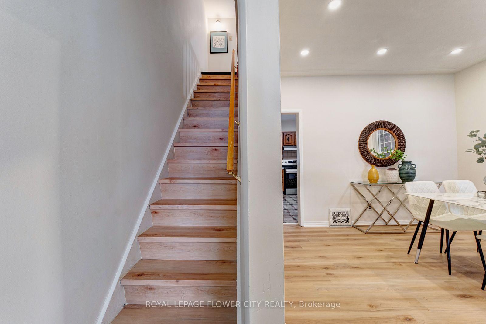 Photo 8 of 11 Mcneil Street, Hamilton, Central — HOMEH