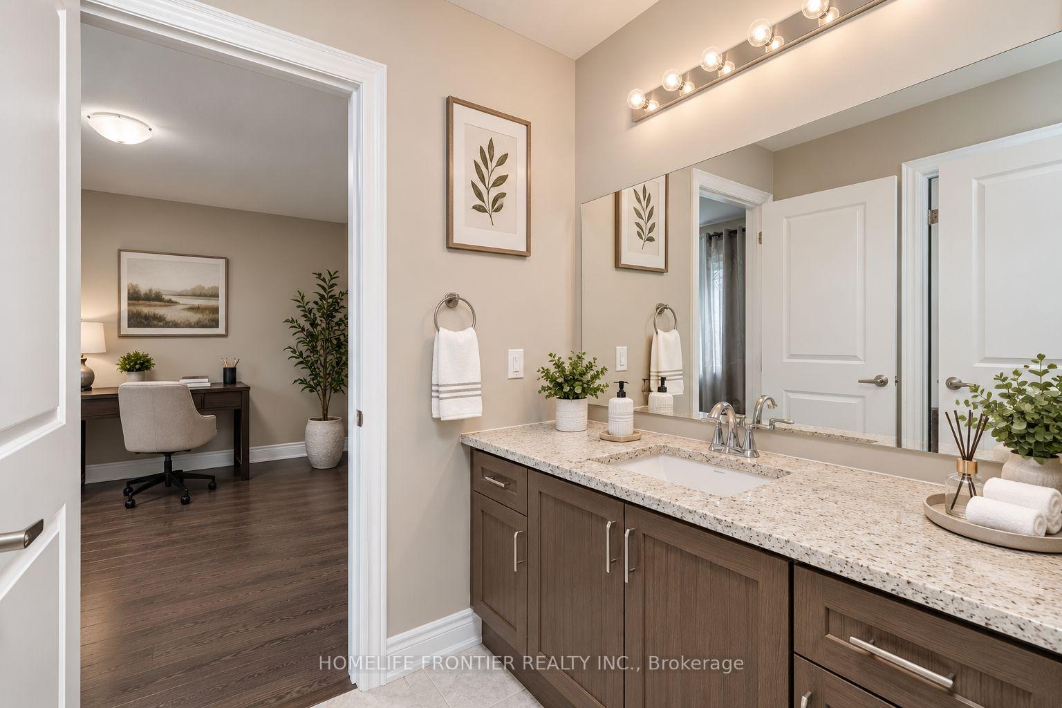 Photo 16 of 135 Ross Vennare Crescent, Vaughan, Kleinburg — HOMEH