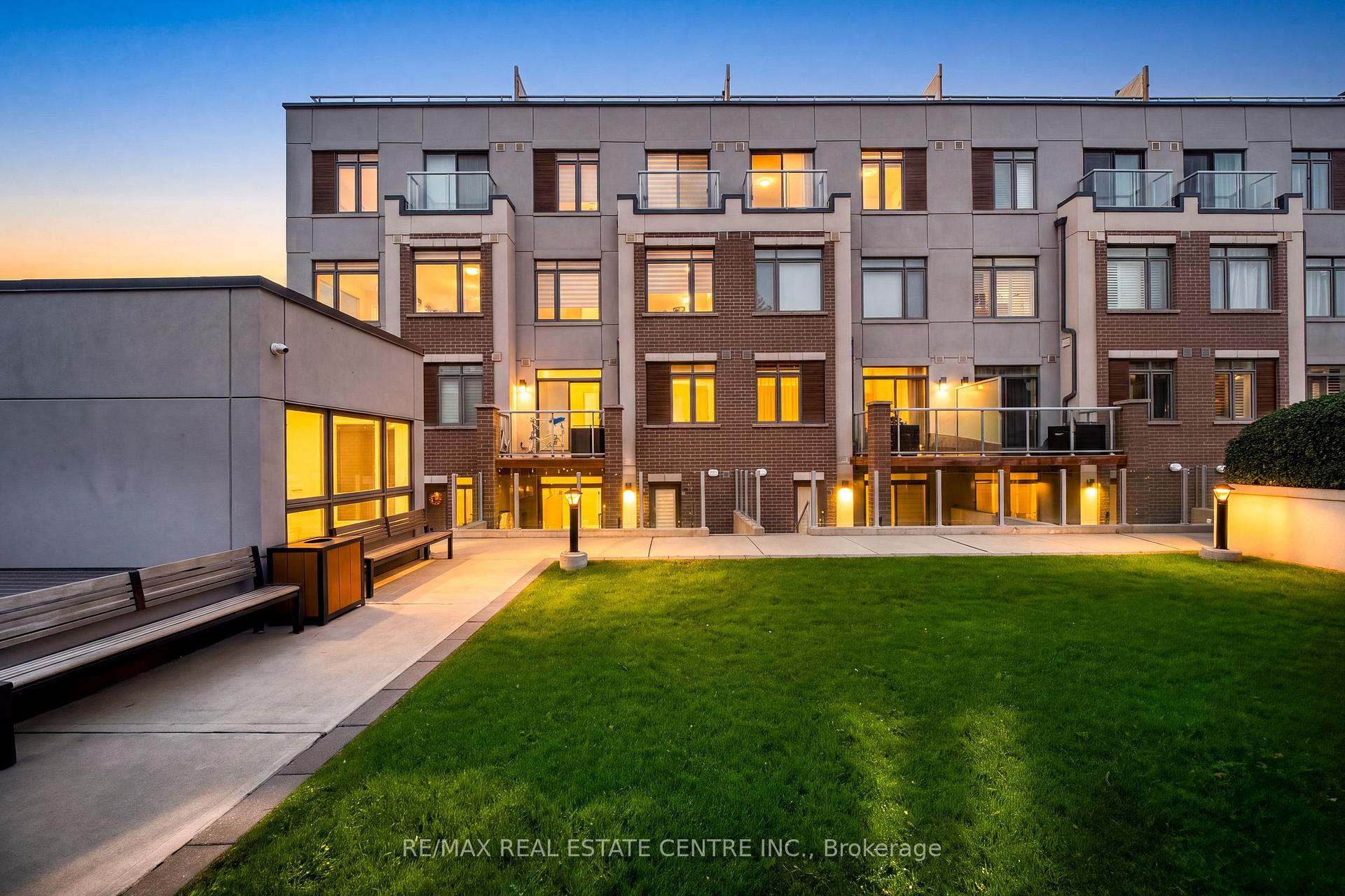Photo 3 of Unit 117, 3078 Sixth Line, Oakville, Glenorchy — HOMEH