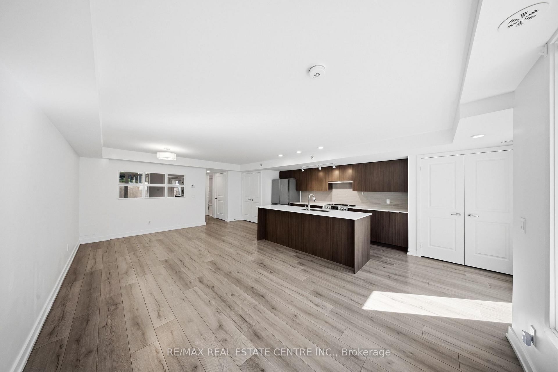 Photo 10 of Unit 117, 3078 Sixth Line, Oakville, Glenorchy — HOMEH