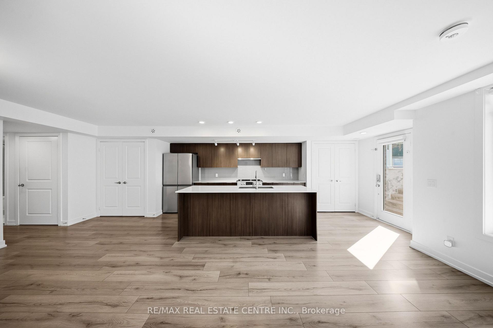 Photo 12 of Unit 117, 3078 Sixth Line, Oakville, Glenorchy — HOMEH