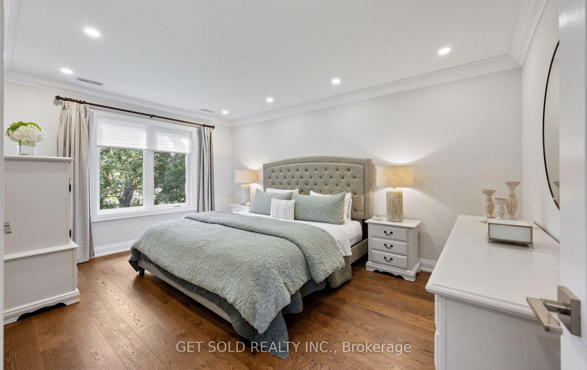Photo 18 of 8 Hackmore Avenue, Etobicoke, Elms-Old Rexdale — HOMEH
