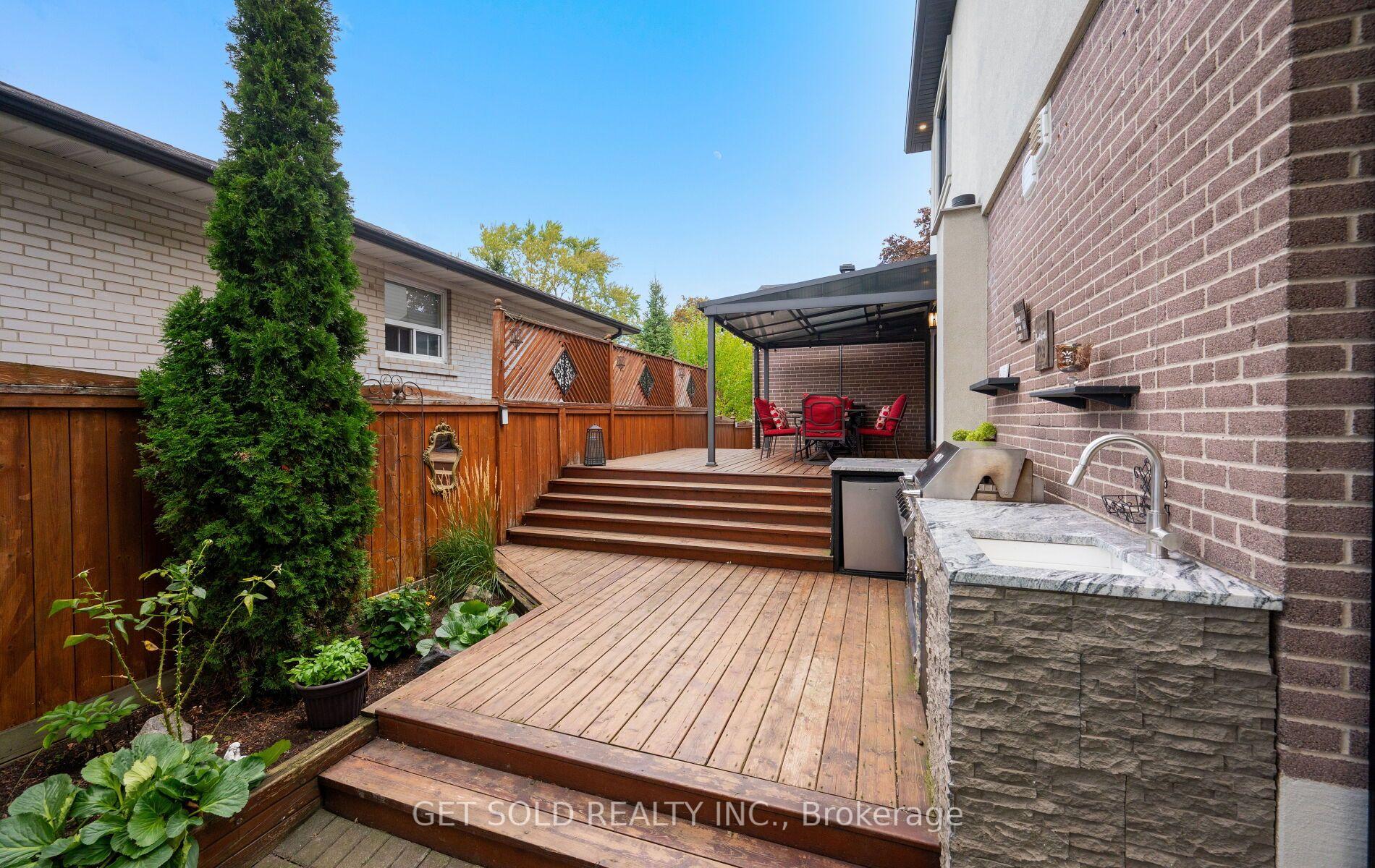 Photo 37 of 8 Hackmore Avenue, Etobicoke, Elms-Old Rexdale — HOMEH