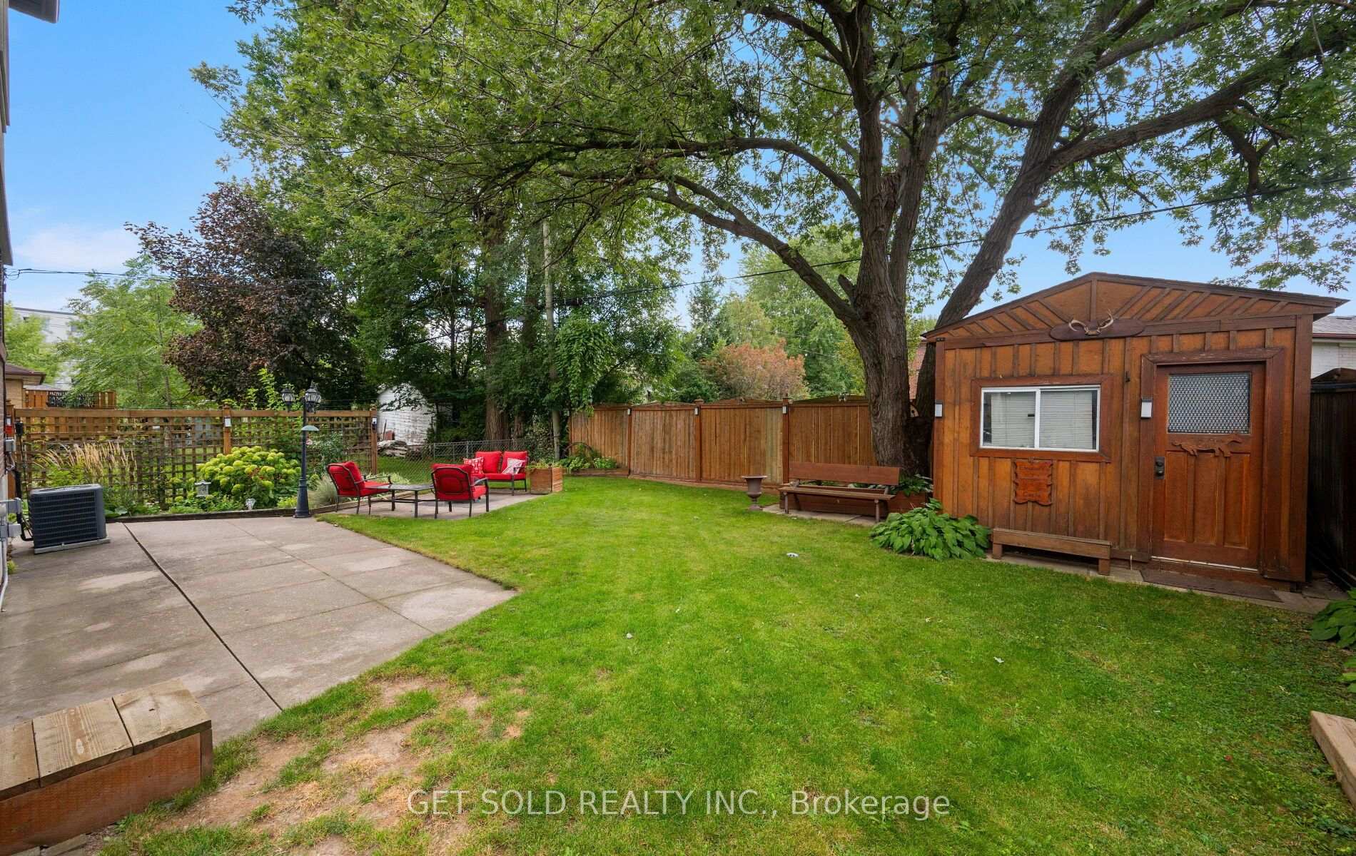 Photo 38 of 8 Hackmore Avenue, Etobicoke, Elms-Old Rexdale — HOMEH