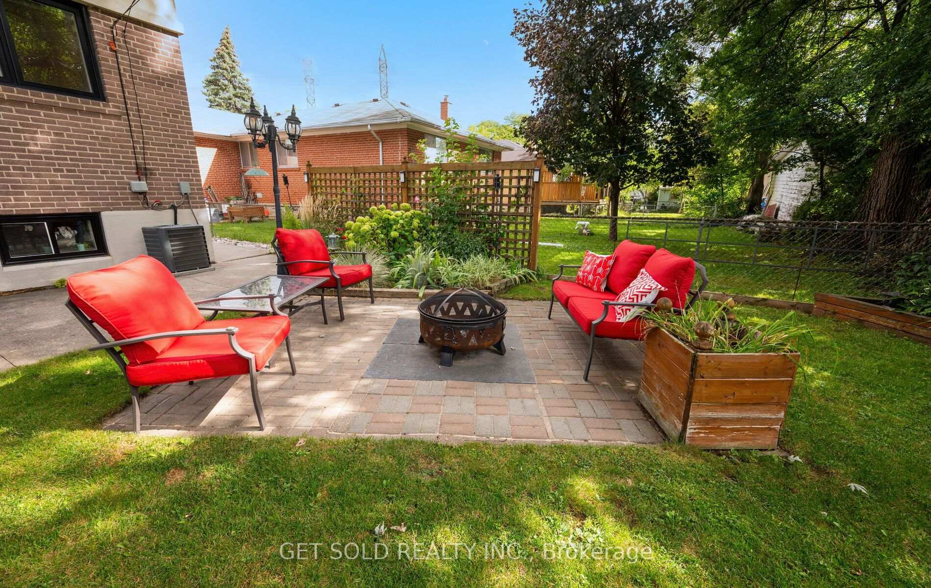 Photo 40 of 8 Hackmore Avenue, Etobicoke, Elms-Old Rexdale — HOMEH