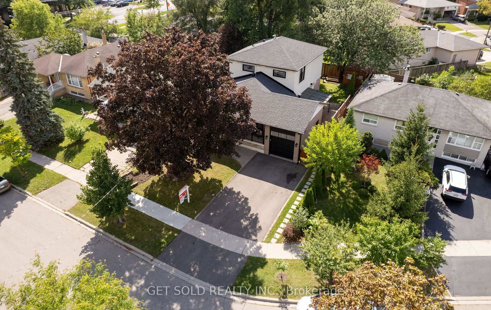 Photo 48 of 8 Hackmore Avenue, Etobicoke, Elms-Old Rexdale — HOMEH