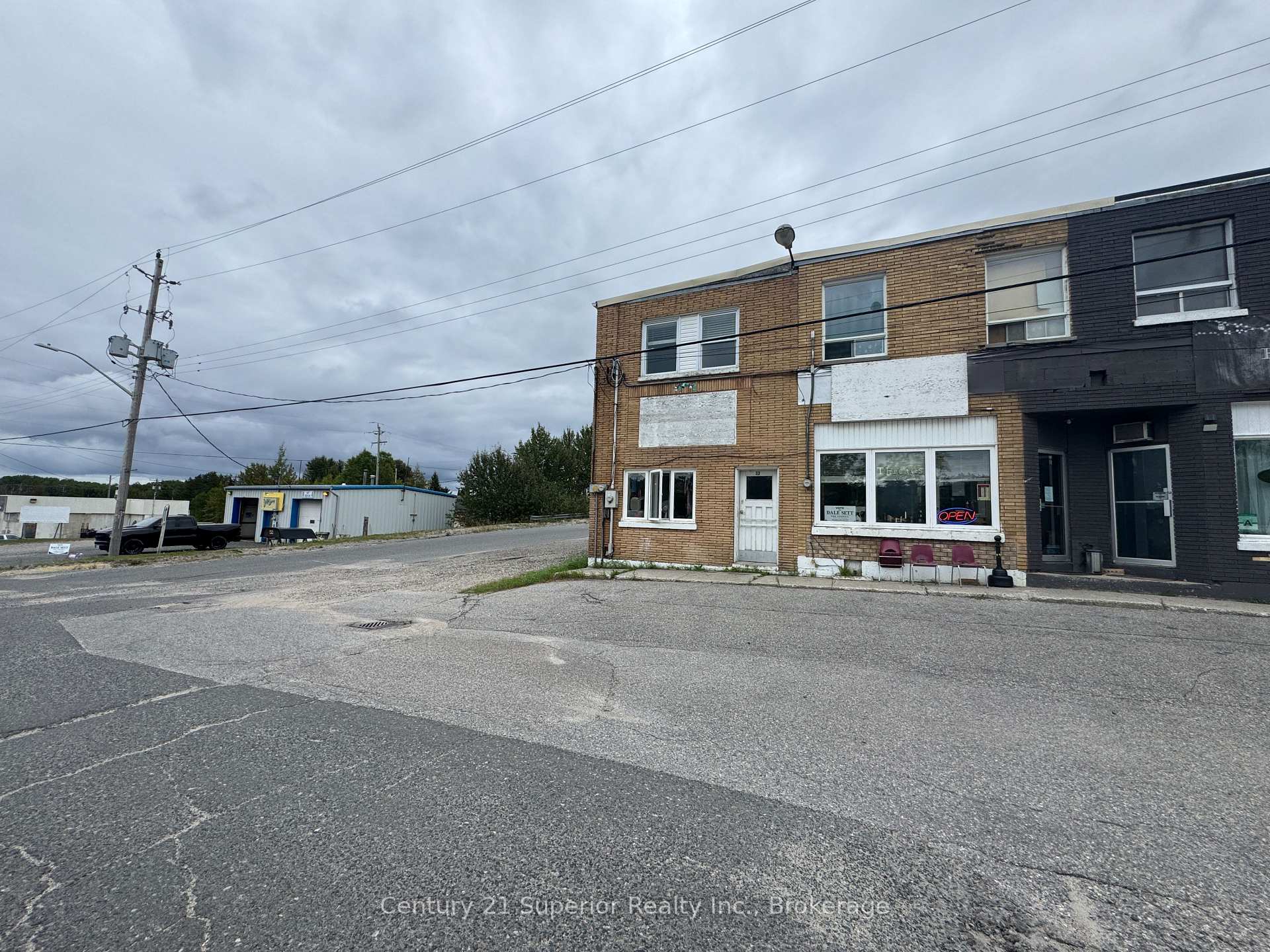 Photo of 32 33 Shebandowan Road