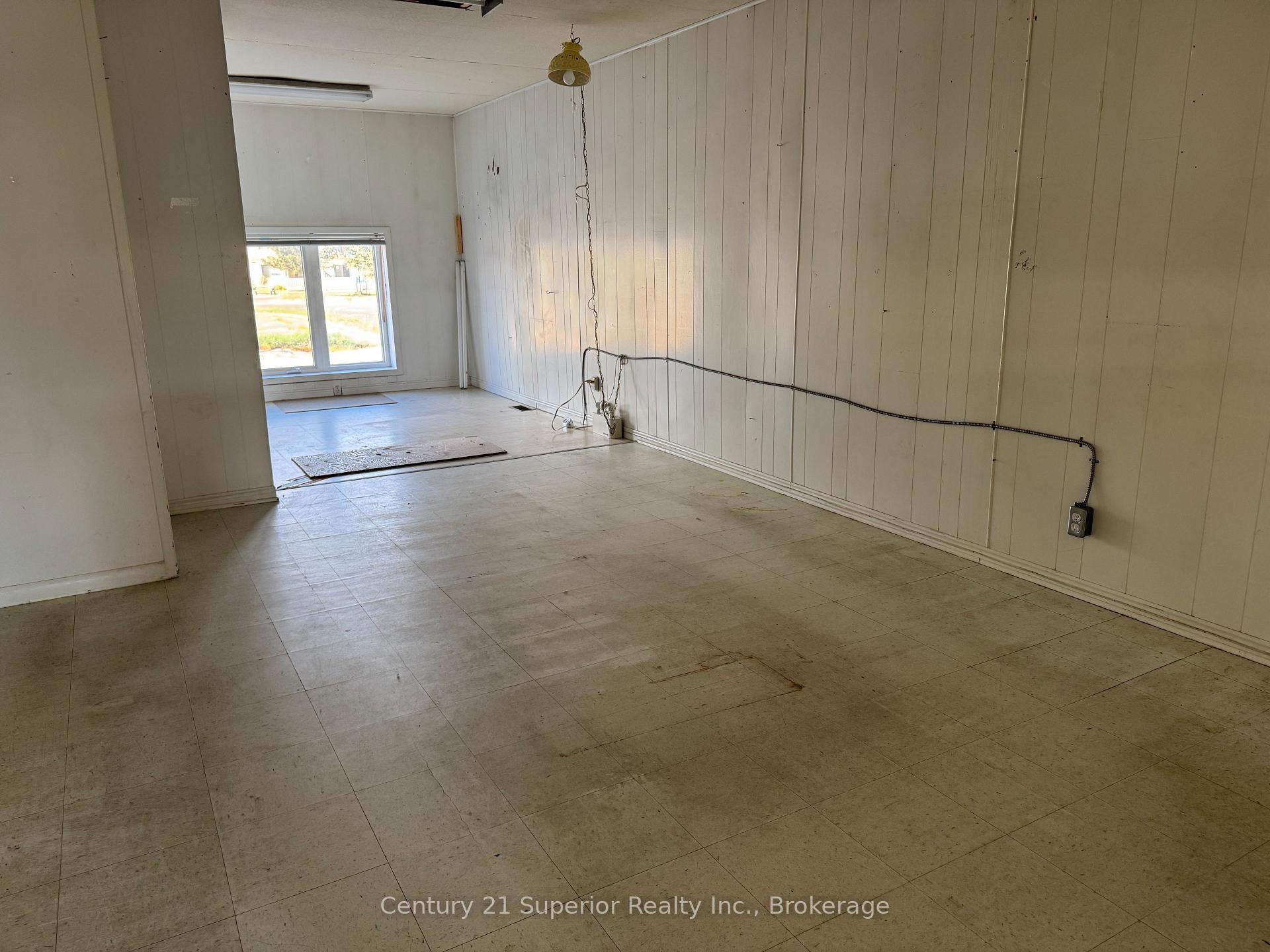 Photo 23 of 32 33 Shebandowan Road, Manitouwadge, TB-73 — HOMEH
