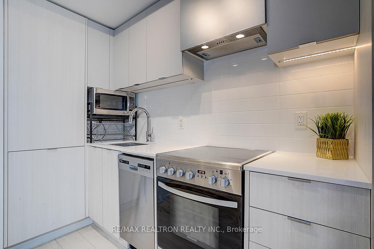 Photo 23 of Unit 530, 26 Gibbs Road, Etobicoke, Islington-City Centre West — HOMEH
