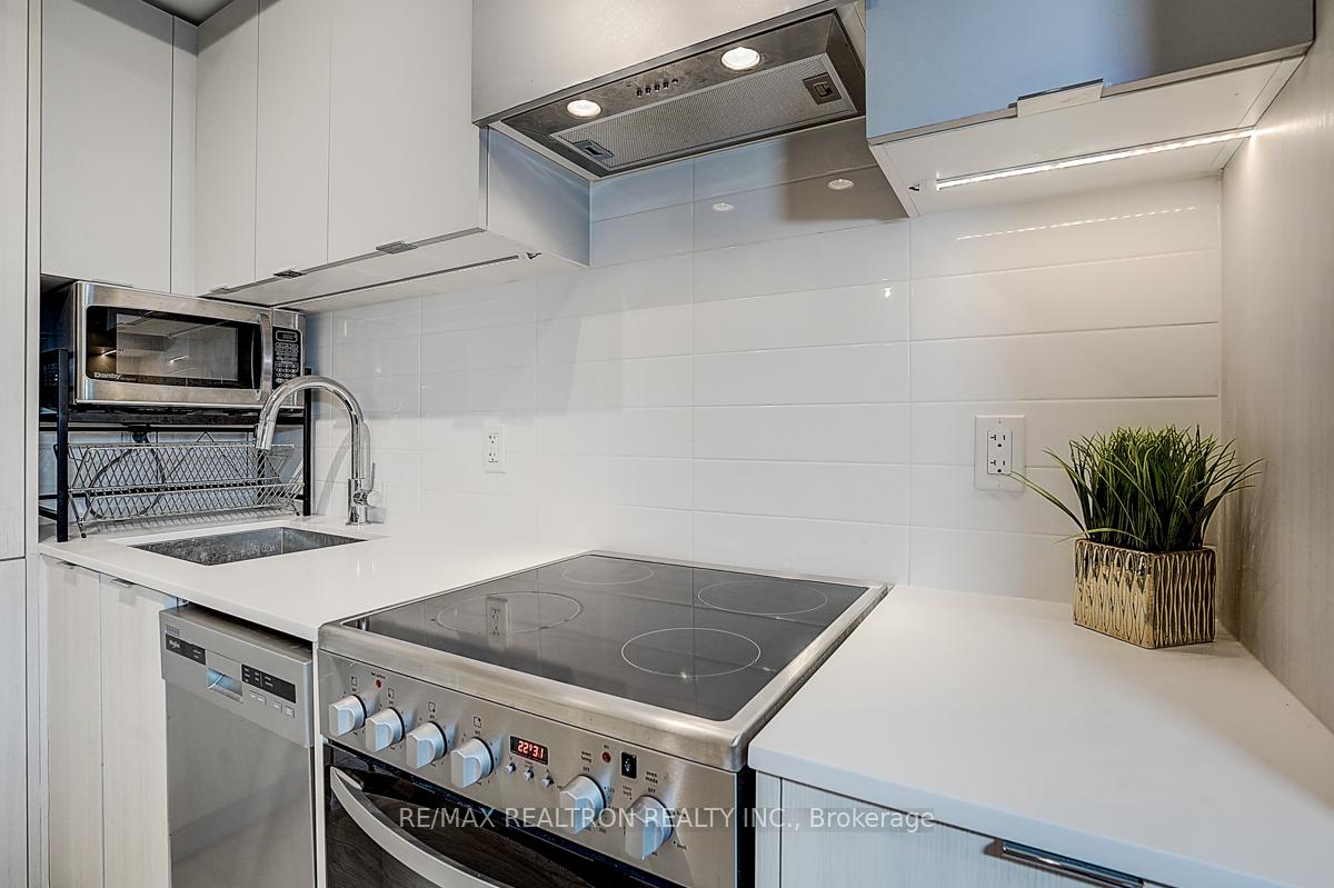 Photo 48 of Unit 530, 26 Gibbs Road, Etobicoke, Islington-City Centre West — HOMEH