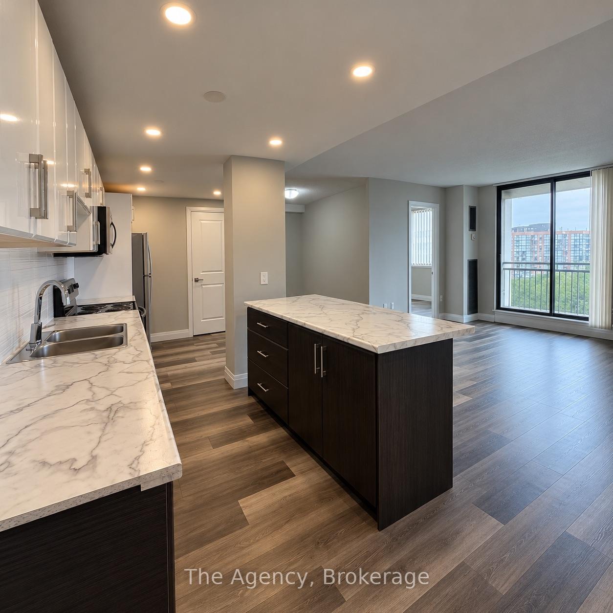 Photo 3 of Unit 812, 2200 Sherobee Road, Mississauga, Cooksville — HOMEH