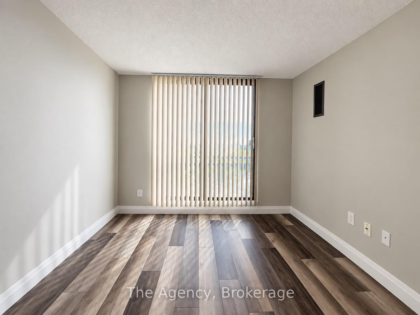 Photo 14 of Unit 812, 2200 Sherobee Road, Mississauga, Cooksville — HOMEH