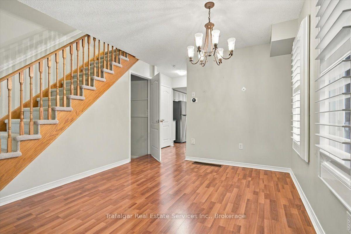 Photo 13 of 2212 Westoak Trails Boulevard, Oakville, West Oak Trails — HOMEH