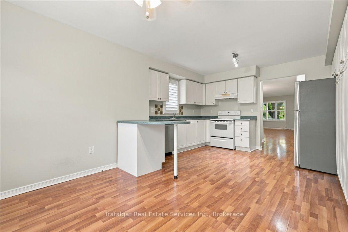Photo 25 of 2212 Westoak Trails Boulevard, Oakville, West Oak Trails — HOMEH