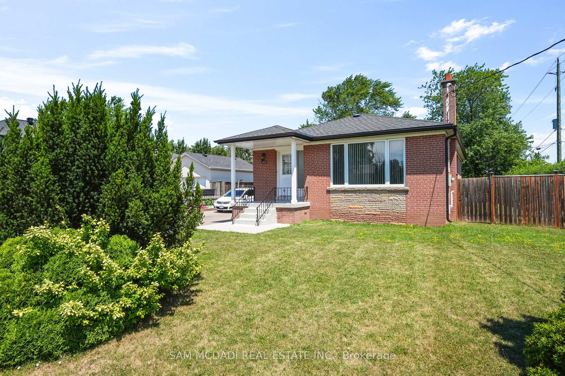 Photo 4 of Unit Upper, 544 Sandmere Place, Oakville, West — HOMEH