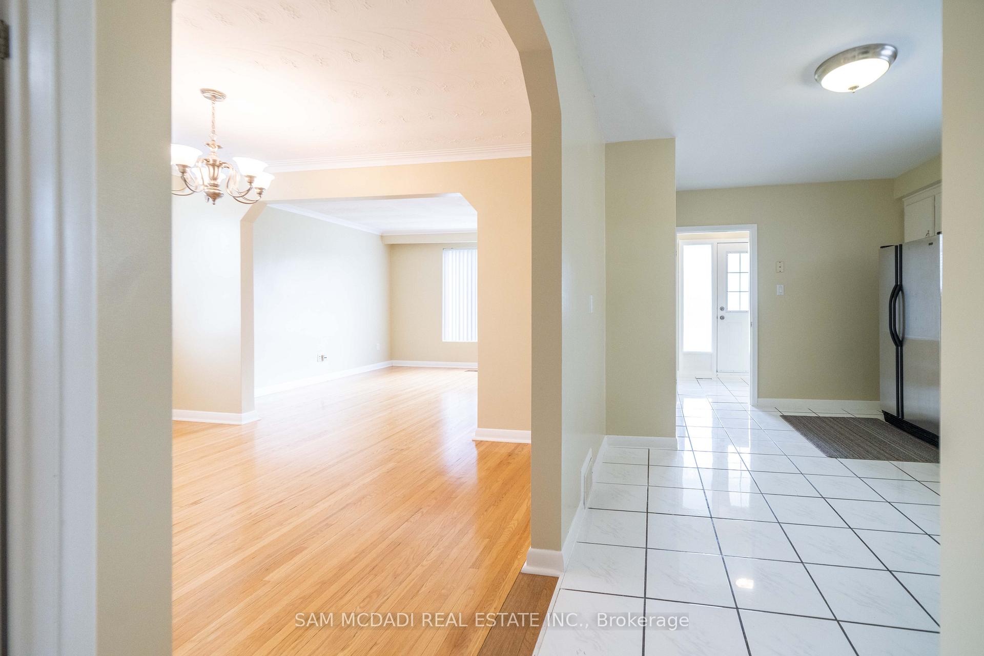Photo 14 of Unit Upper, 544 Sandmere Place, Oakville, West — HOMEH
