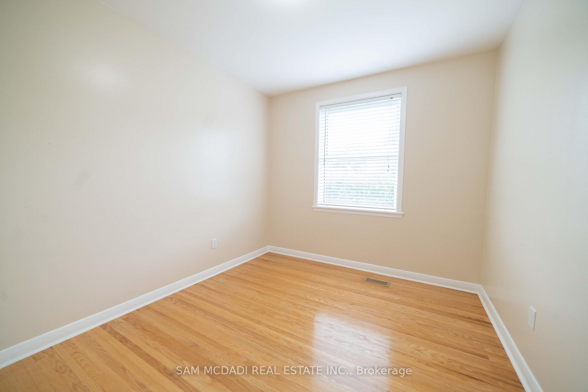 Photo 15 of Unit Upper, 544 Sandmere Place, Oakville, West — HOMEH