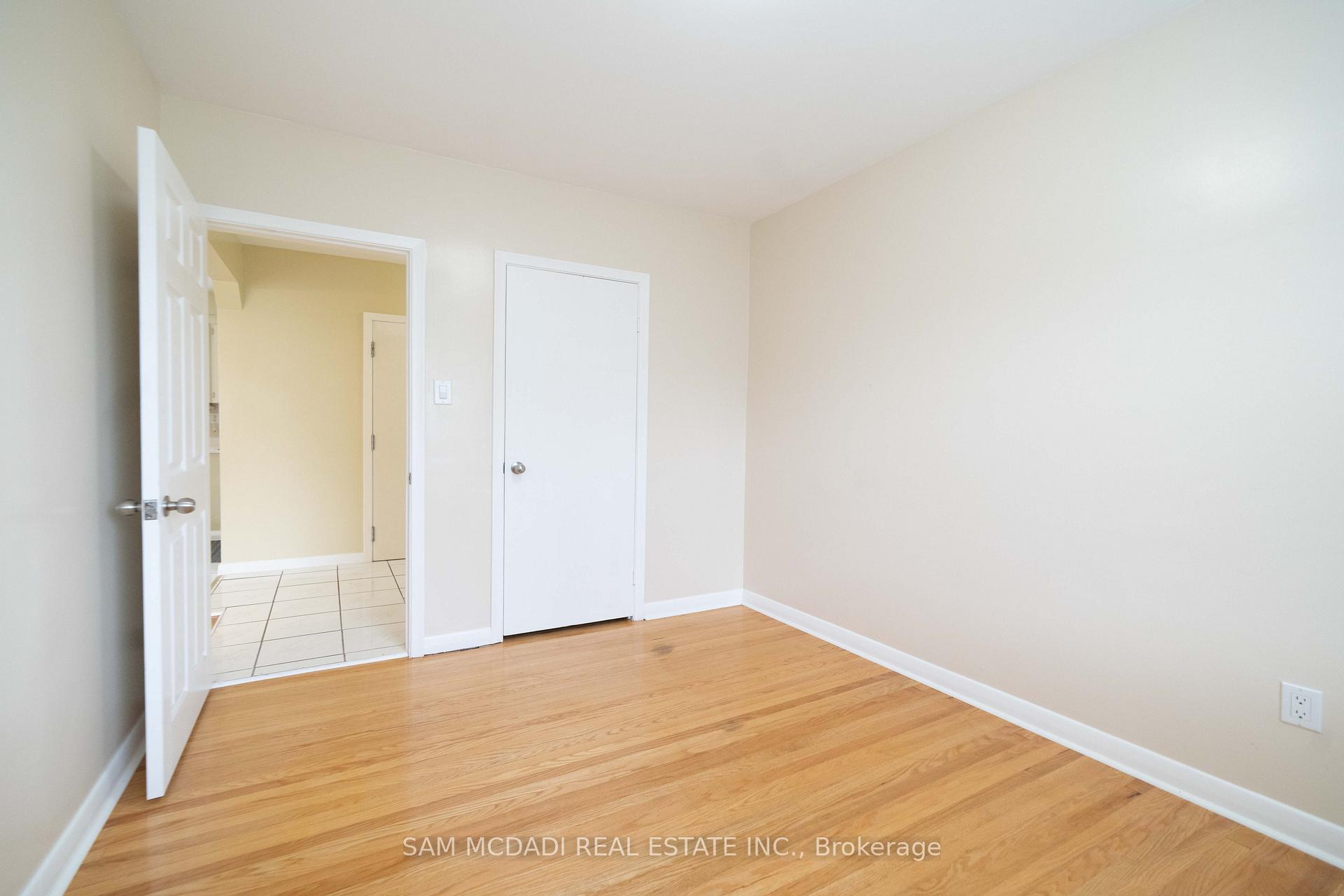 Photo 16 of Unit Upper, 544 Sandmere Place, Oakville, West — HOMEH