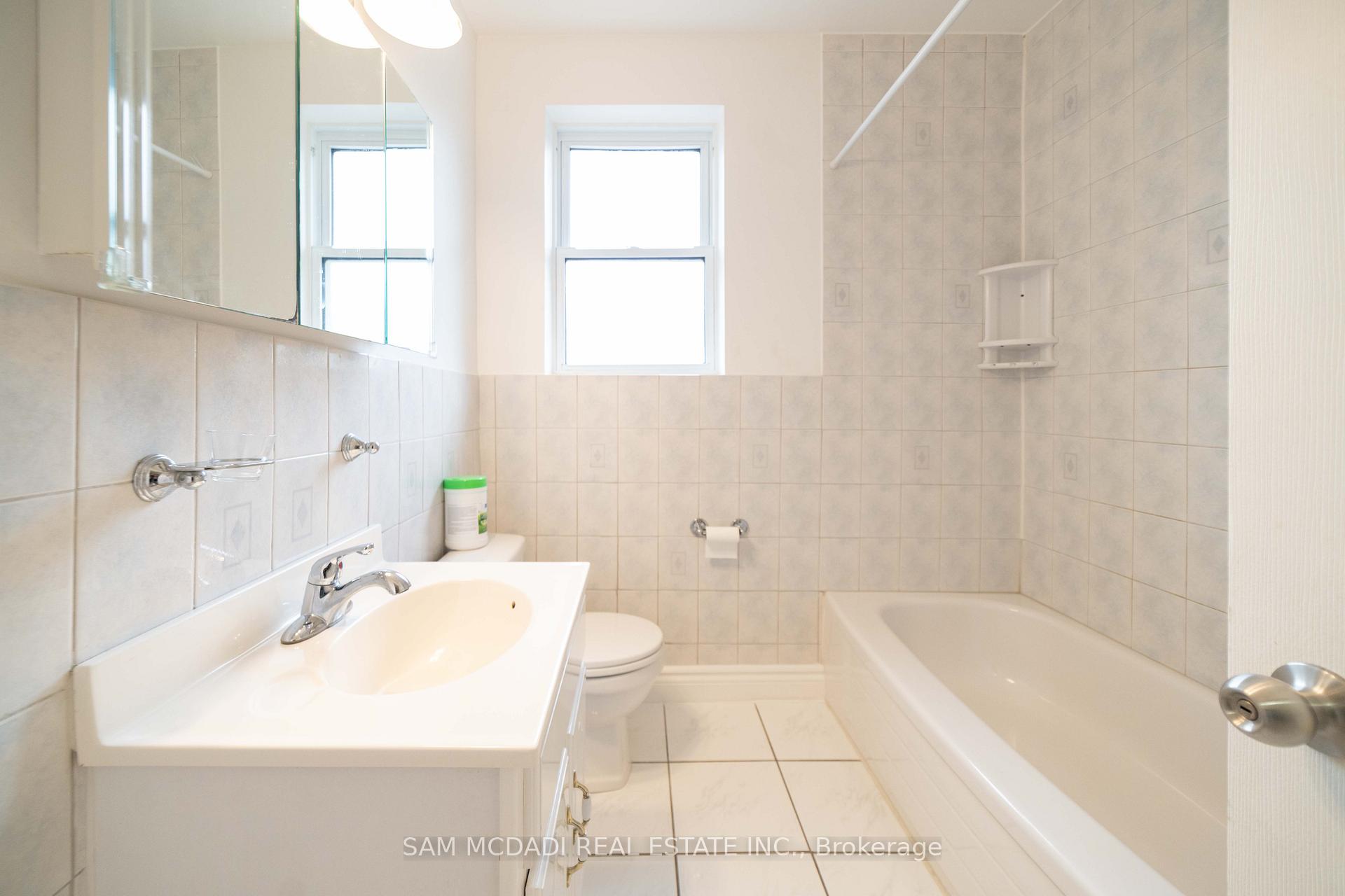 Photo 20 of Unit Upper, 544 Sandmere Place, Oakville, West — HOMEH