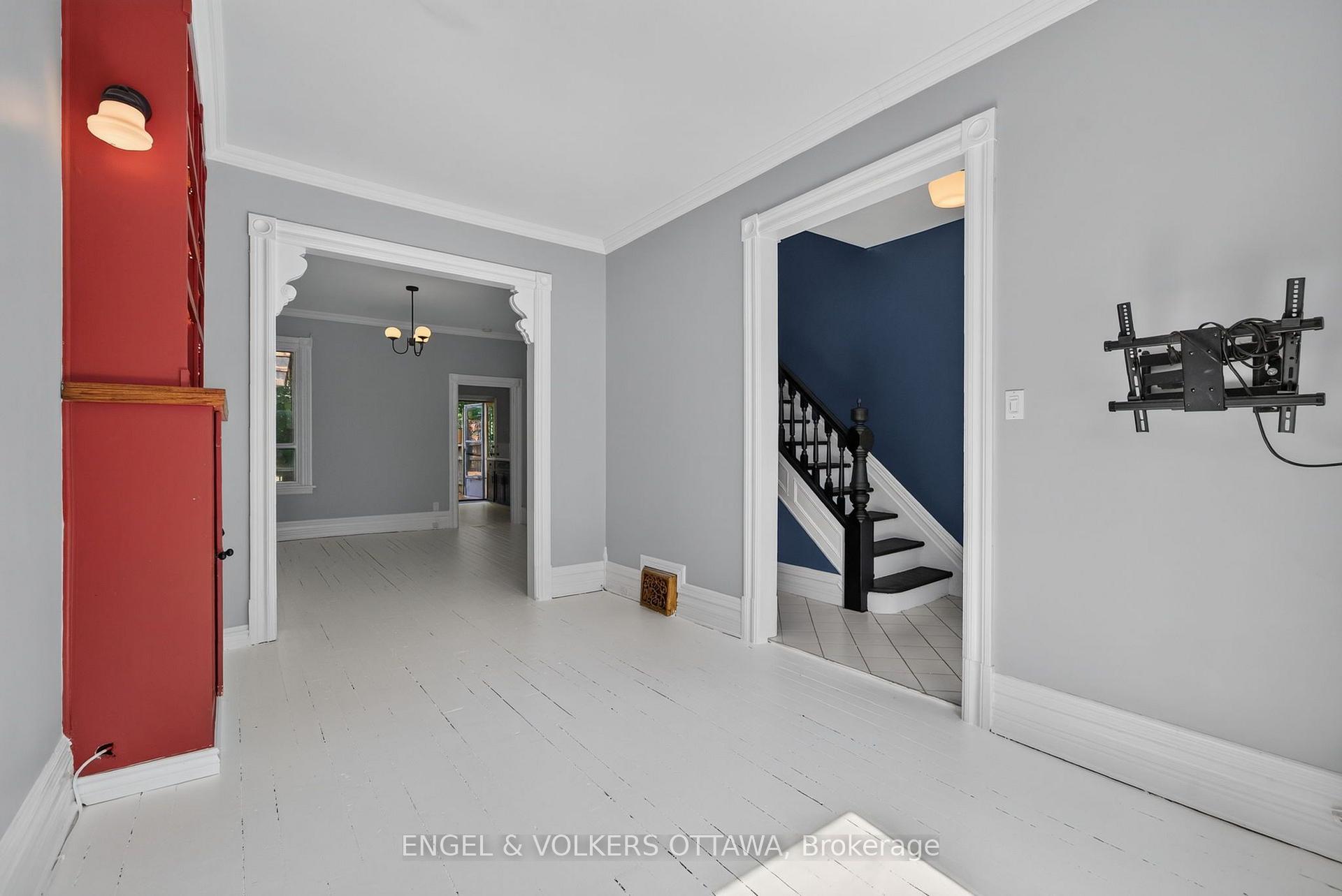Photo 11 of 75 Eccles Street, Ottawa, West Centre Town — HOMEH