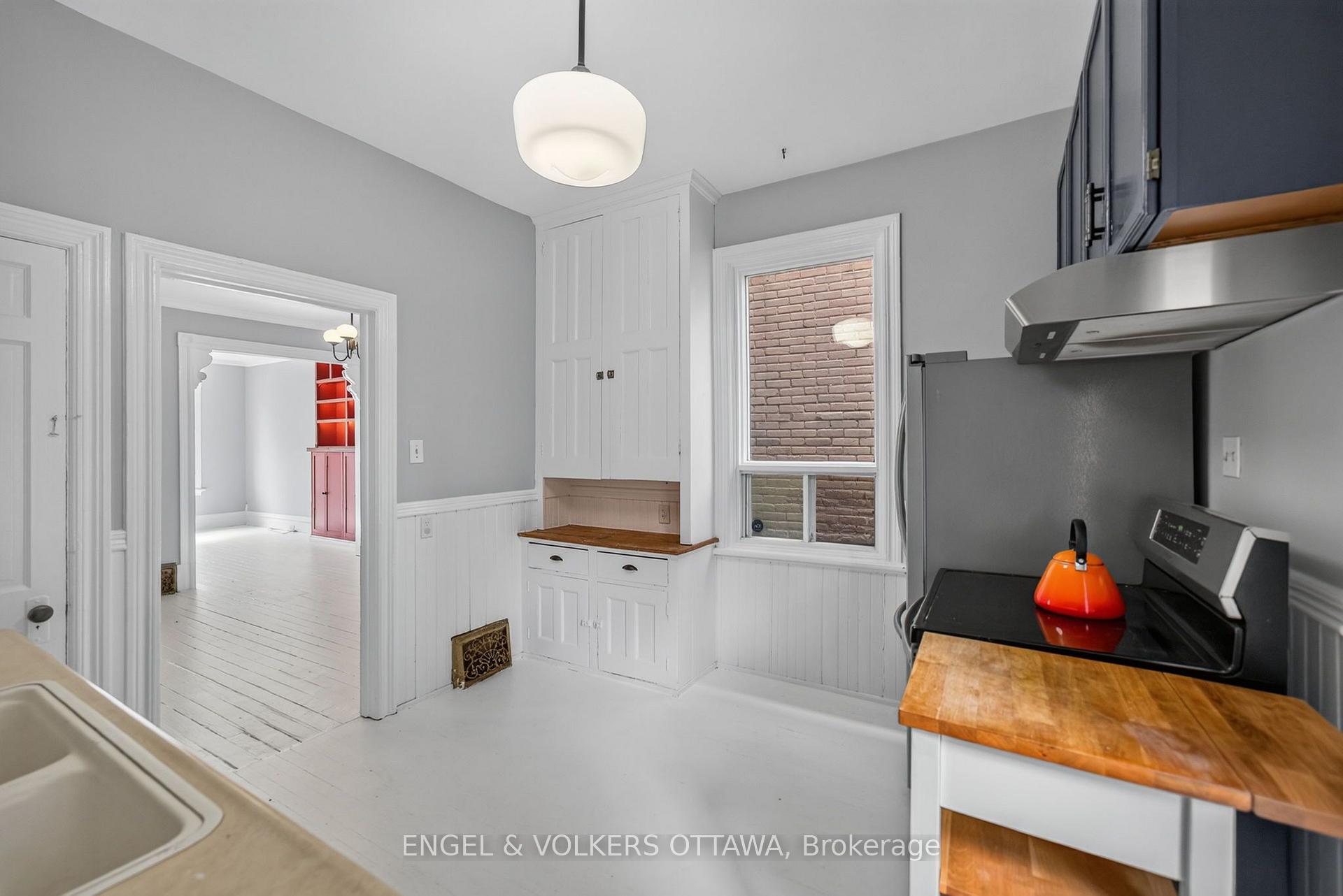 Photo 21 of 75 Eccles Street, Ottawa, West Centre Town — HOMEH