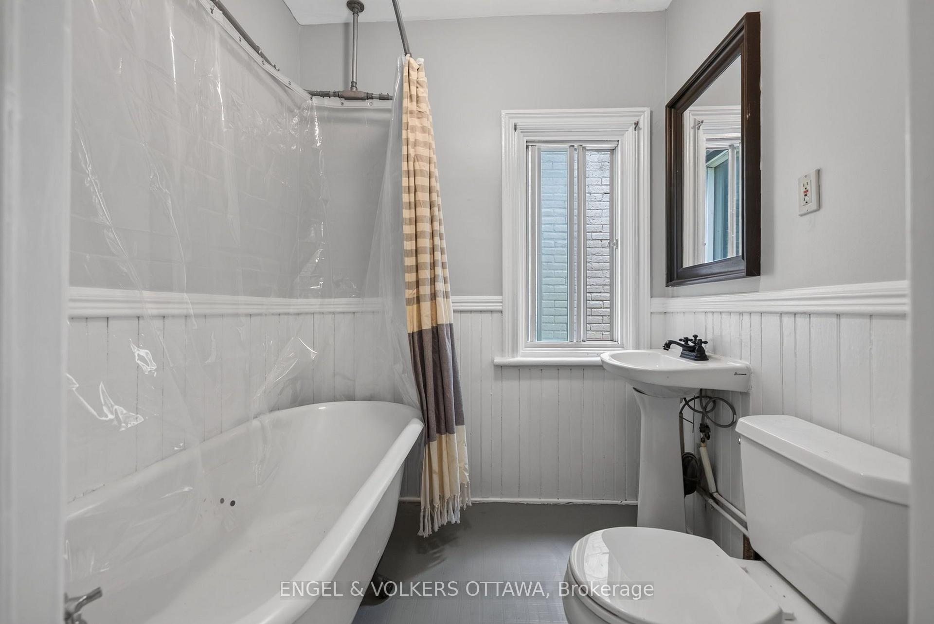 Photo 32 of 75 Eccles Street, Ottawa, West Centre Town — HOMEH