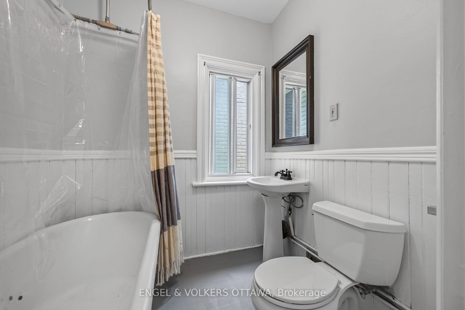 Photo 33 of 75 Eccles Street, Ottawa, West Centre Town — HOMEH