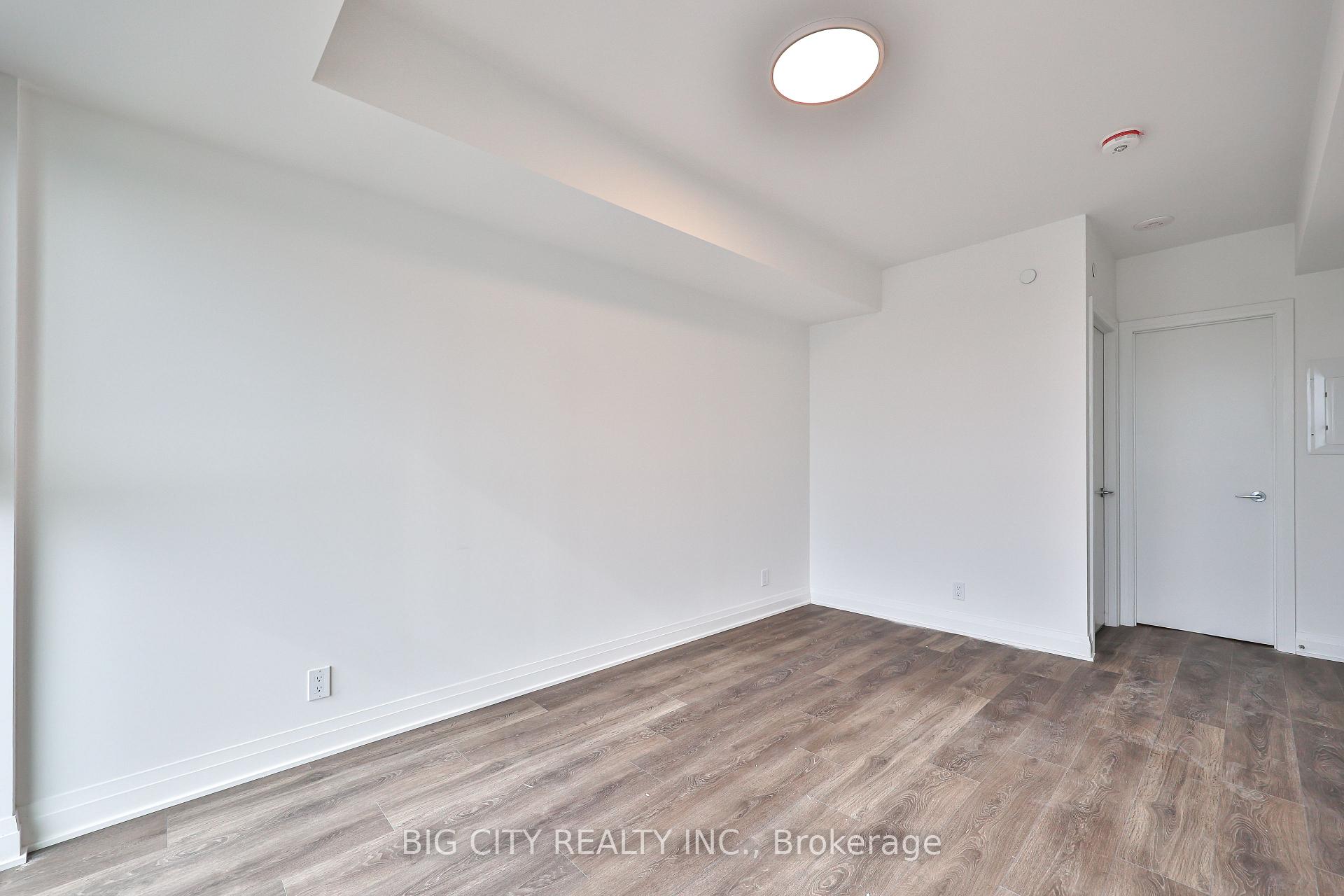 Photo 8 of Unit 1402, 25 Frederick Todd Way, Toronto, Thorncliffe Park — HOMEH
