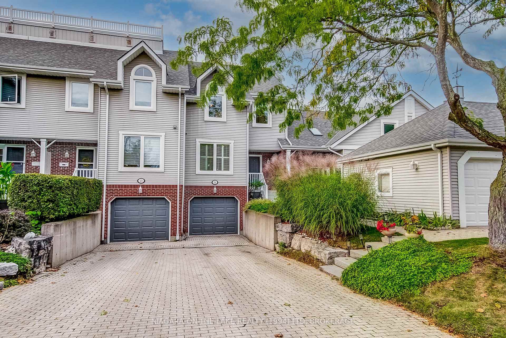Photo 3 of Unit 14, 1 Lakeside Drive, St. Catharines, Port Weller — HOMEH