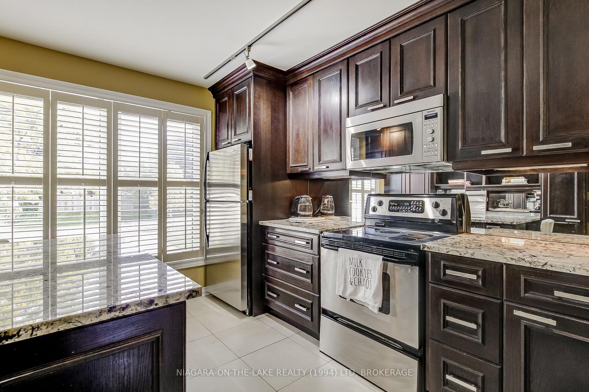 Photo 11 of Unit 14, 1 Lakeside Drive, St. Catharines, Port Weller — HOMEH